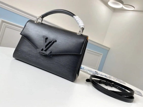 WIS POCHETTE GRENELLE LOUIS VUITTON 0820